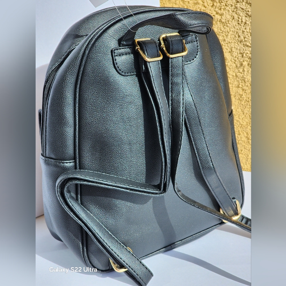 AR New York Women's Black Vegan Faux Leather Stylish Backpack - Picture 4 of 5